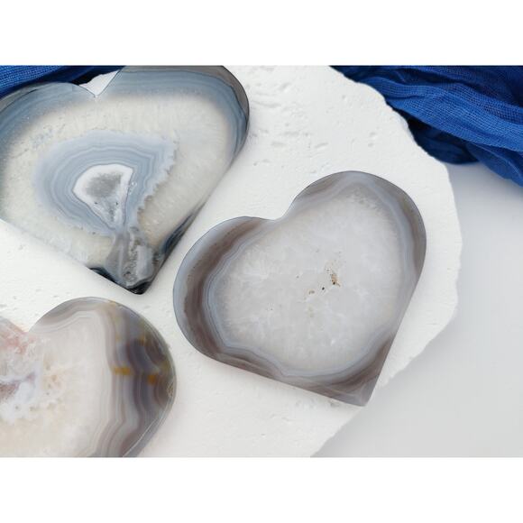 Druzy Agate Flat Heart Crystal Carving - Picture 5 of 11